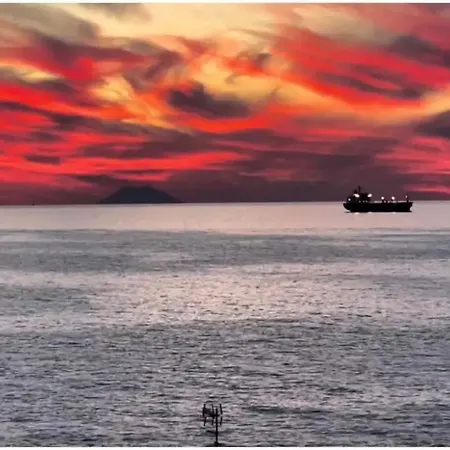 La Bumeliana Sul Mare - Lo Spiffero E La Figlia Del Sole * Pizzo (Calabria)