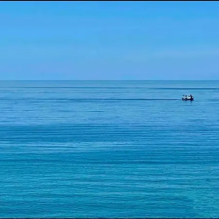 La Bumeliana Sul Mare - Lo Spiffero E La Figlia Del Sole Apartment