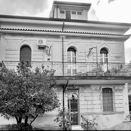 La Bumeliana Sul Mare - Lo Spiffero E La Figlia Del Sole Apartment