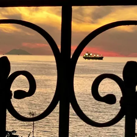 La Bumeliana Sul Mare - Lo Spiffero E La Figlia Del Sole * Pizzo (Calabria)